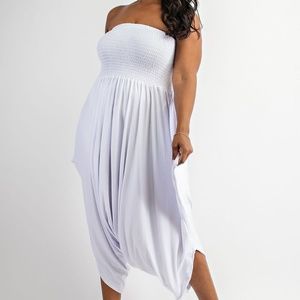 White sleeveless jumper